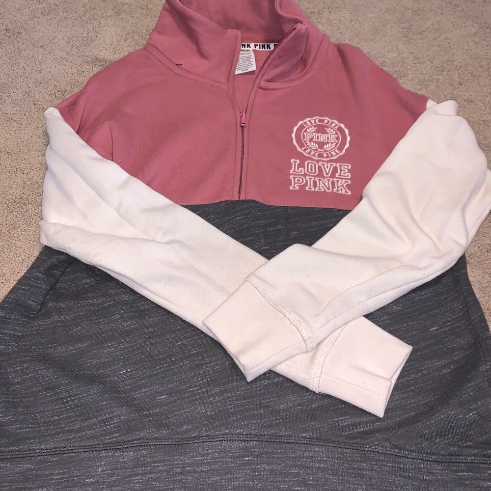 Like new VS pink 1/4 zip sweatshirt